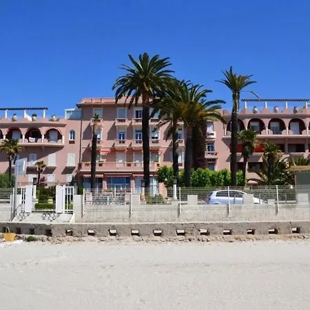 L Annexe 50m De La Apartment
